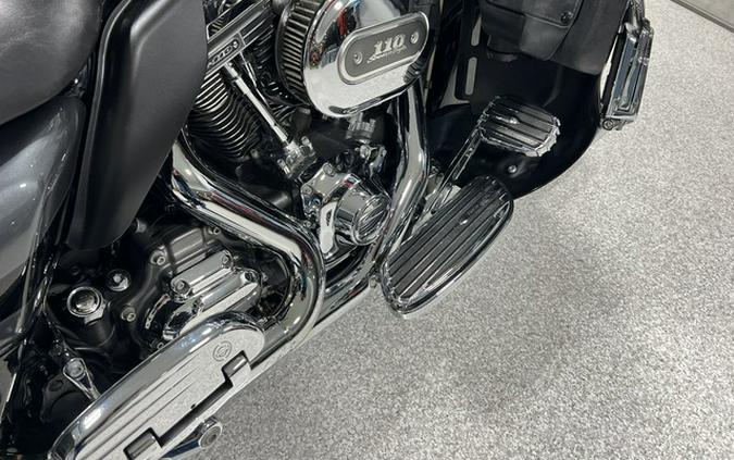 2011 Harley-Davidson FLTRUSE - CVO Road Glide Ultra