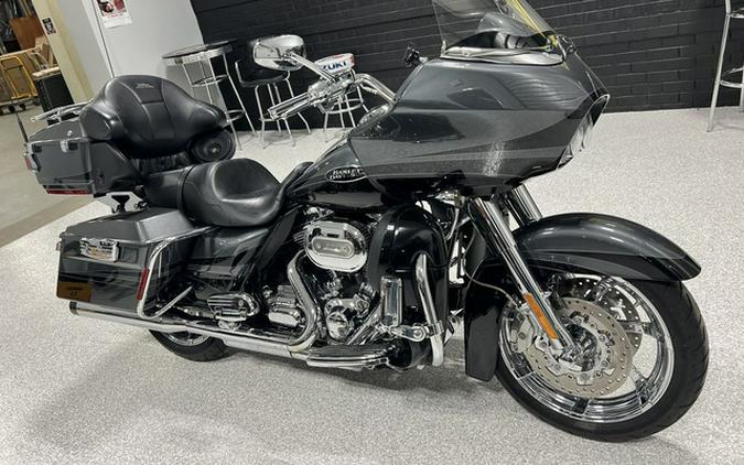 2011 Harley-Davidson FLTRUSE - CVO Road Glide Ultra