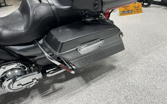 2011 Harley-Davidson FLTRUSE - CVO Road Glide Ultra