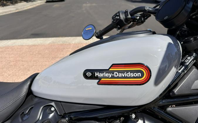 RH975S 2025 Nightster™ Special