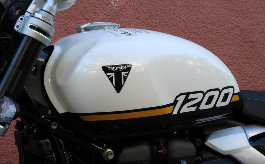 2025 Triumph Speed Twin 1200 Crystal White/Sapphire Black