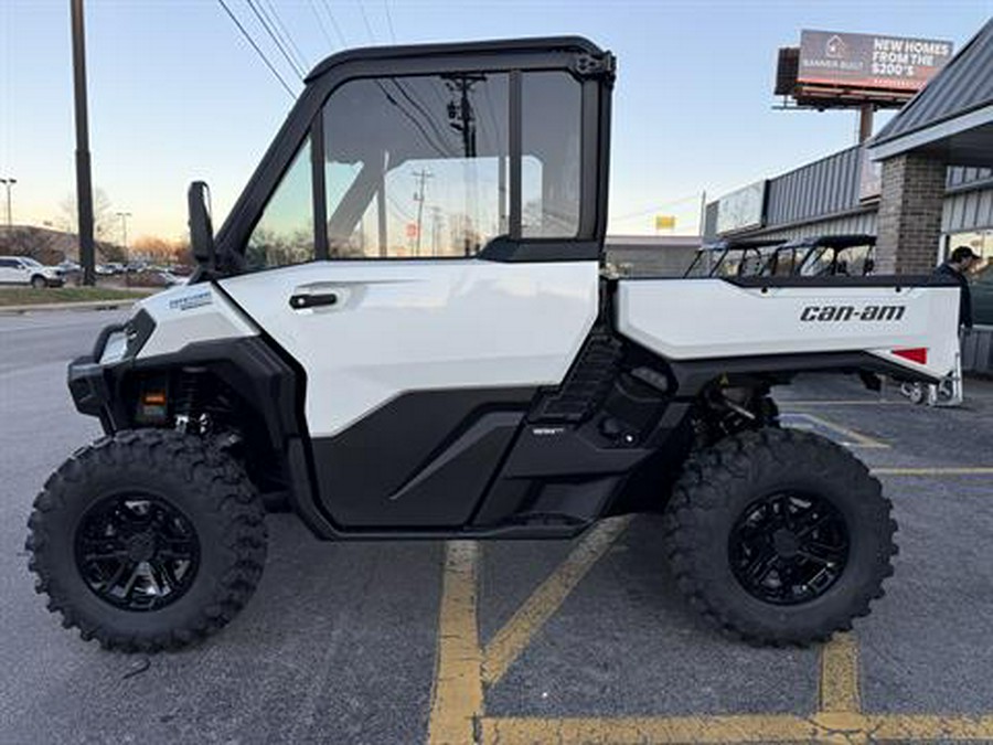2026 Can-Am Defender Limited HD11