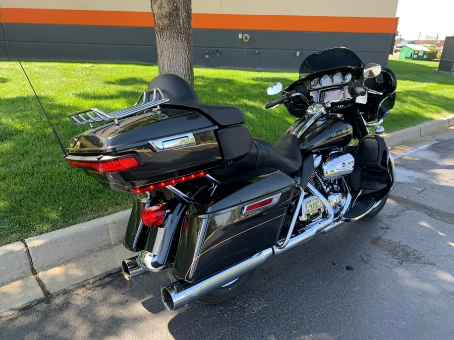 2017 Harley-Davidson Ultra Limited Black Quartz