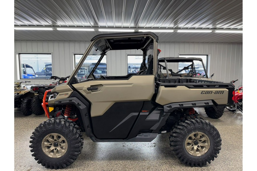 2023 Can-Am DEFENDER XMR HD10 with HALF DOORS FRONT & REAR PANEL