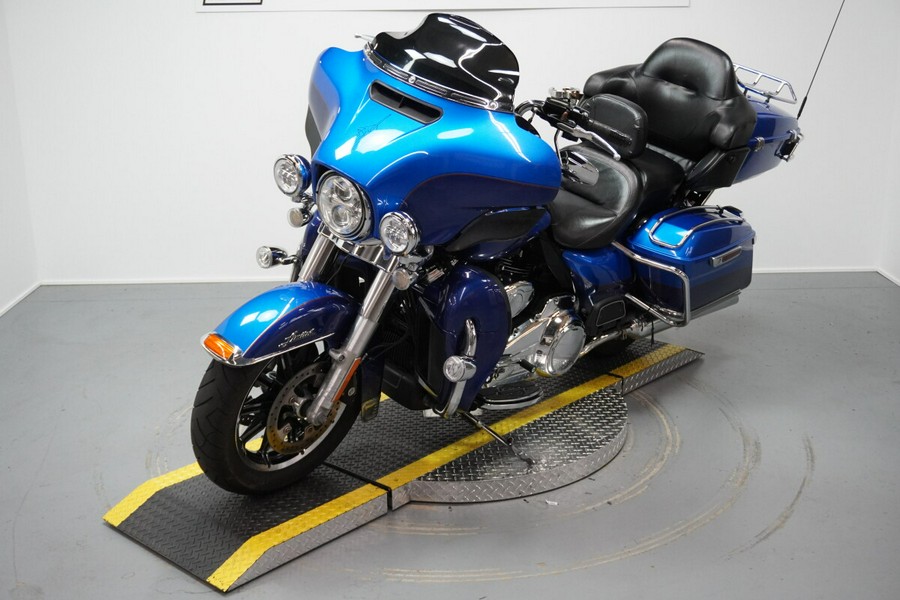 2017 Harley-Davidson® Ultra Limited Custom Colour Bonneville Blue/Fathom Blue