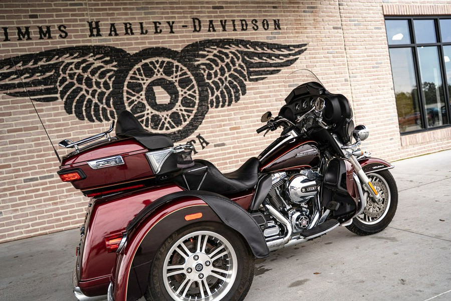 2014 Harley-Davidson® FLHTCUTG - Tri Glide® Ultra