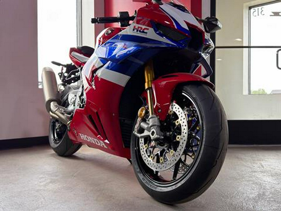 2026 Honda CBR1000RR-R Fireblade SP