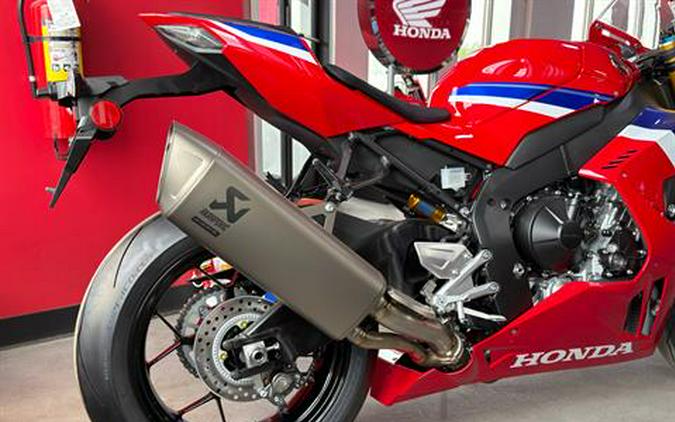 2026 Honda CBR1000RR-R Fireblade SP