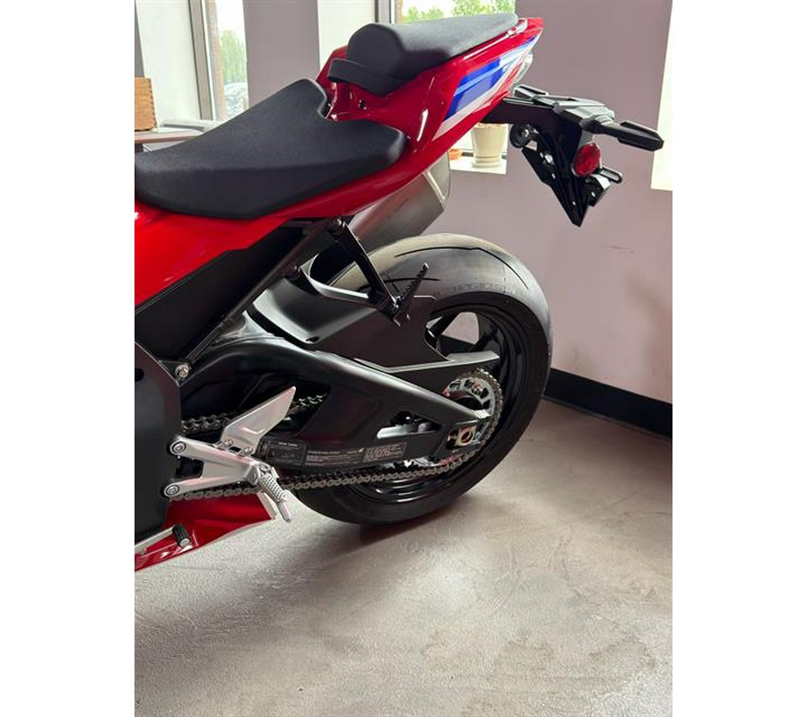 2026 Honda CBR1000RR-R Fireblade SP