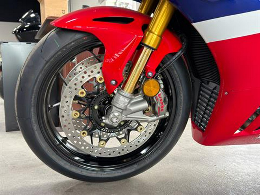 2026 Honda CBR1000RR-R Fireblade SP