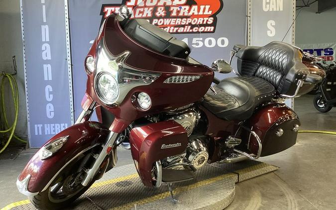 2022 Indian Motorcycle® Roadmaster® Maroon Metallic/Crimson Metallic