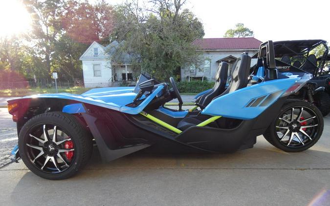 2023 Polaris Slingshot® R Miami Blue Fade (Manual)