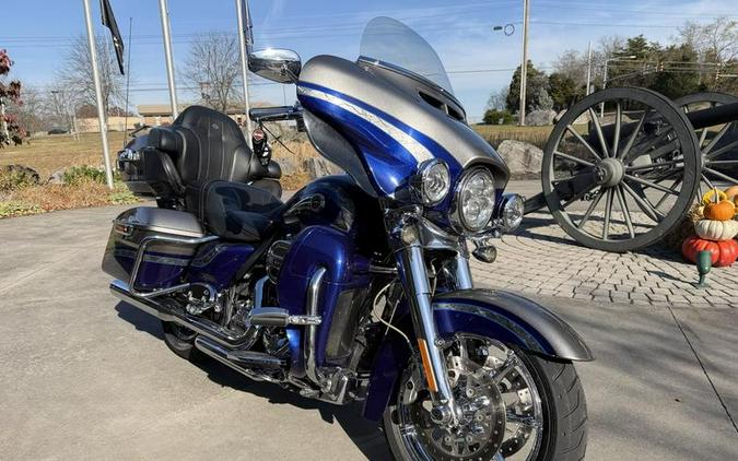 2016 Harley-Davidson® FLHTKSE - CVO™ Limited
