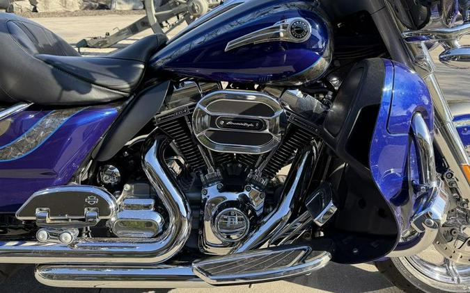 2016 Harley-Davidson® FLHTKSE - CVO™ Limited