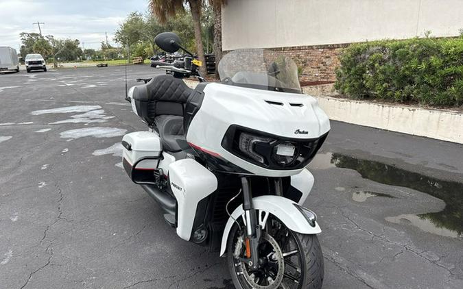 2023 Indian Pursuit Dark Horse With Premium Package Icon Pearl White / Black Metallic
