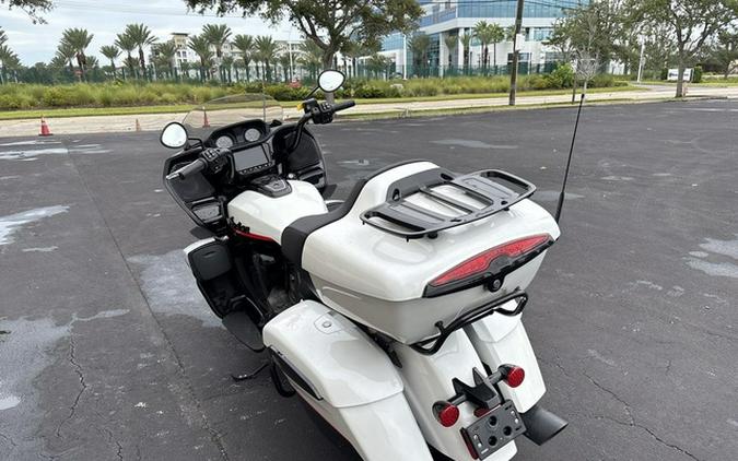2023 Indian Pursuit Dark Horse With Premium Package Icon Pearl White / Black Metallic