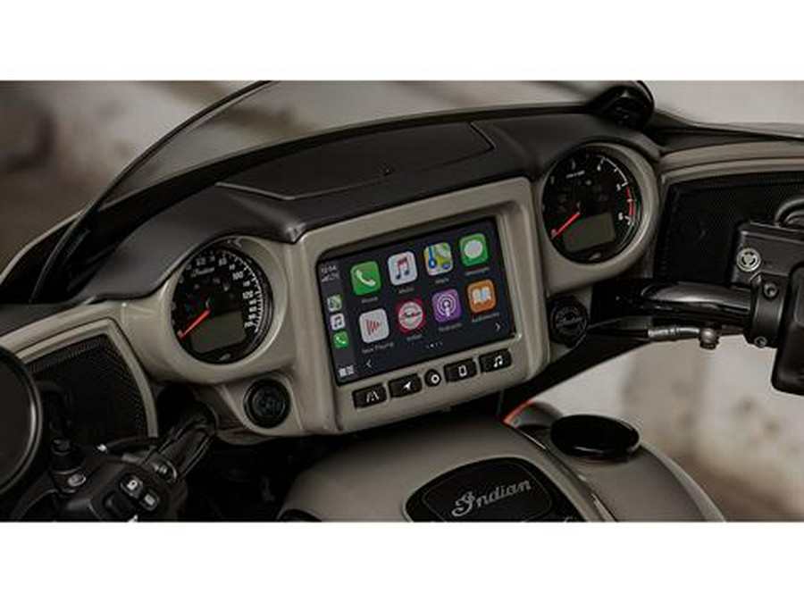 2024 Indian Motorcycle Chieftain® Dark Horse® with PowerBand Audio Package