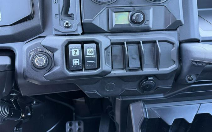 2027 Can-AM 0008UVP00
