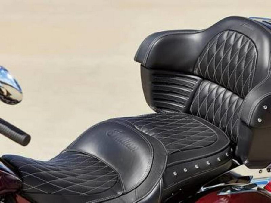 2021 Indian Motorcycle® Roadmaster® Maroon Metallic/Crimson Metallic