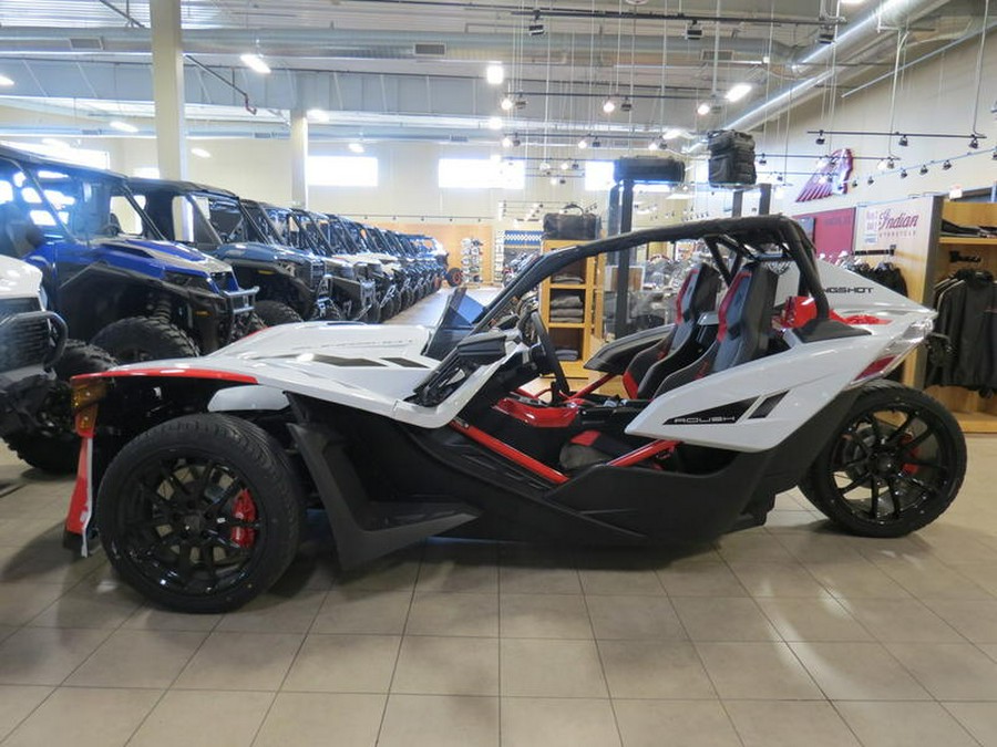 2024 Polaris Slingshot® ROUSH® Edition Manual