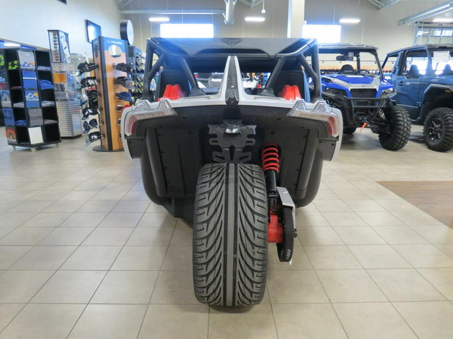 2024 Polaris Slingshot® ROUSH® Edition Manual