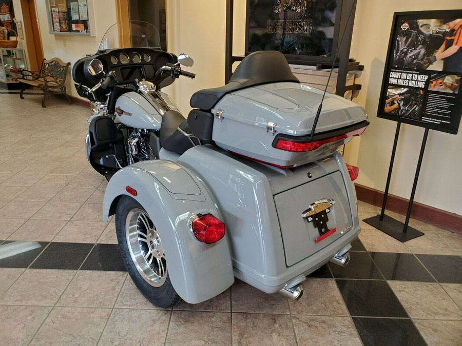 2024 Harley-Davidson Tri Glide Ultra Billiard Gray