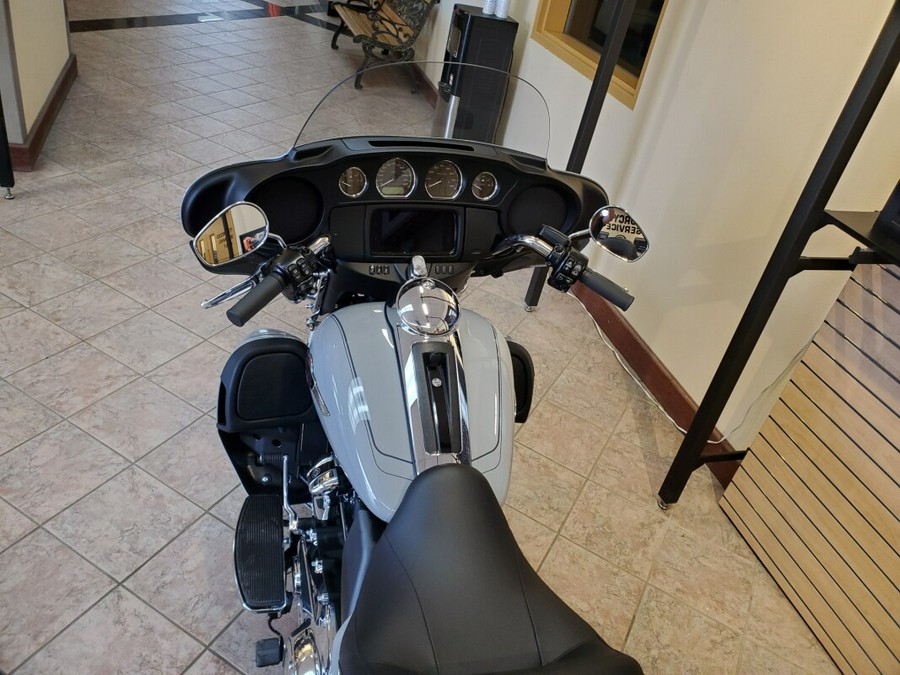 2024 Harley-Davidson Tri Glide Ultra Billiard Gray