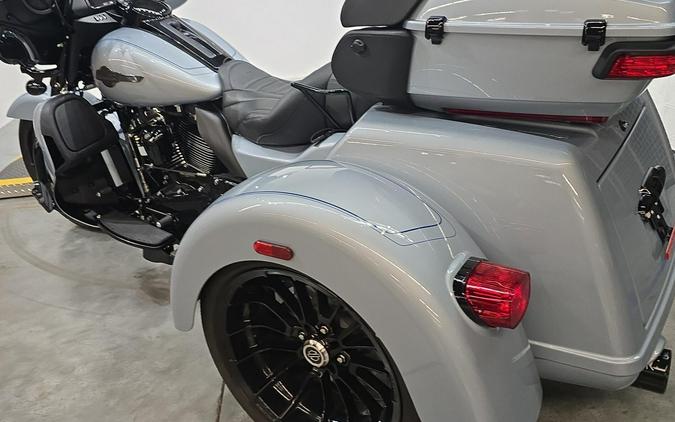 FLHTCUTG 2025 Tri Glide® Ultra