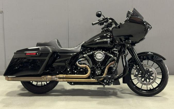 FLTRXS 2018 Road Glide® Special