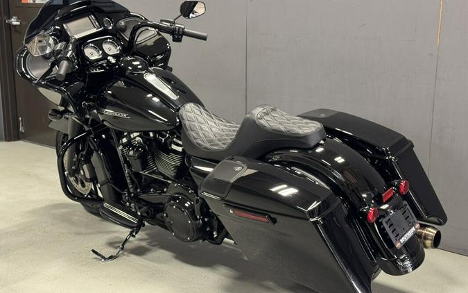 FLTRXS 2018 Road Glide® Special