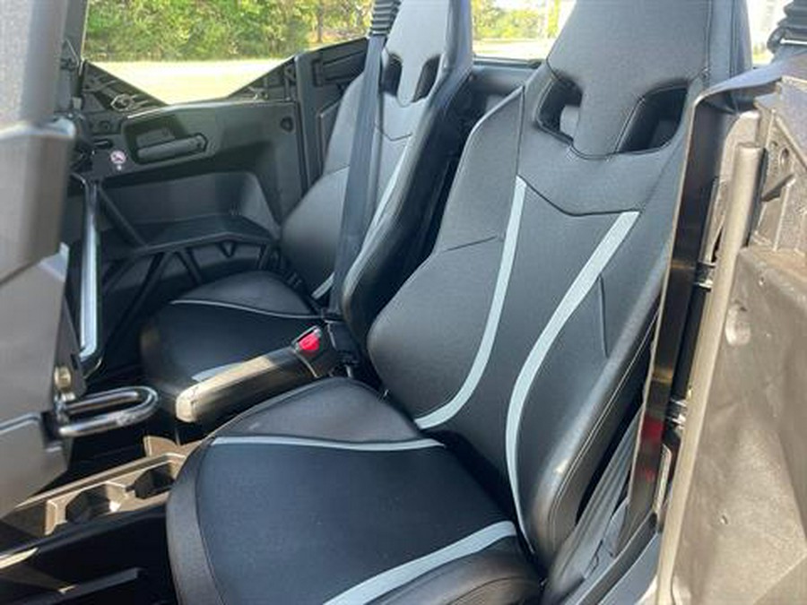 2026 Can-Am Commander MAX XT 700