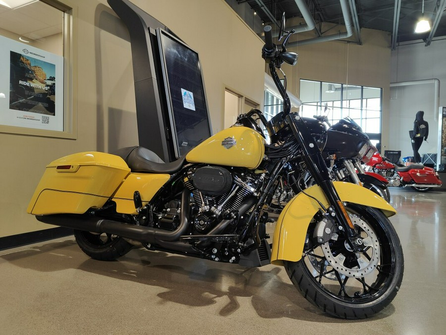 2023 Harley-Davidson Road King Special Industrial Yellow