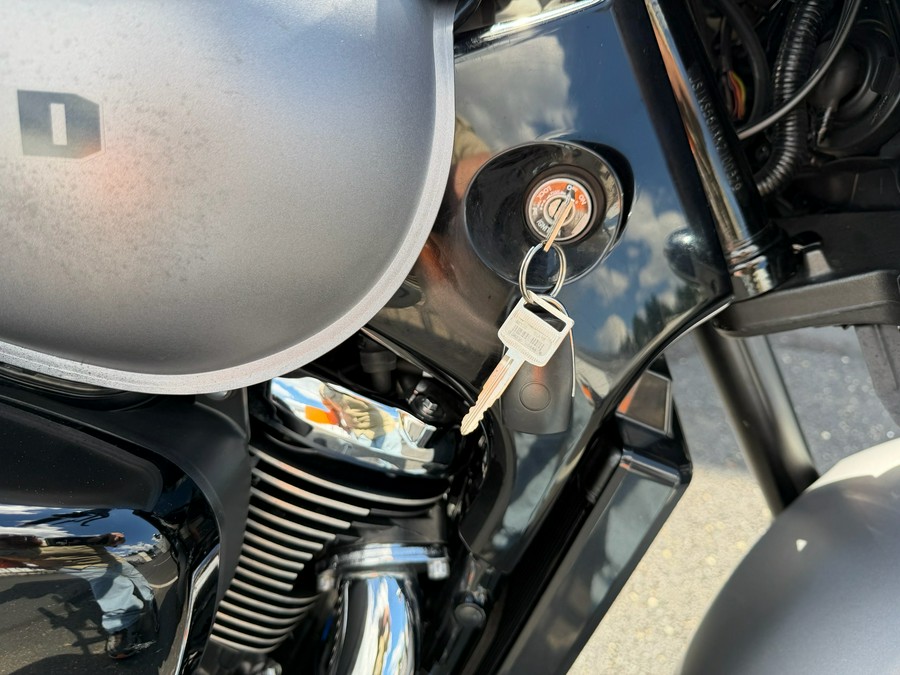 2019 Suzuki Boulevard M50
