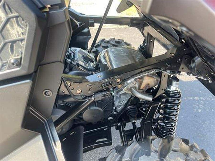 2026 Can-Am Commander MAX XT 700