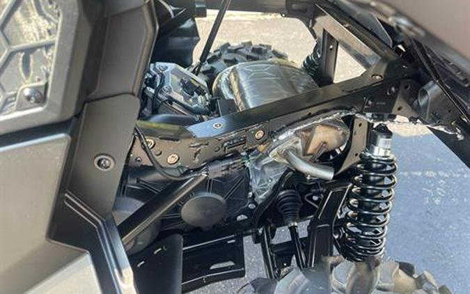 2026 Can-Am Commander MAX XT 700