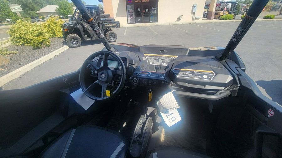 2025 Can-Am Commander XT 1000R