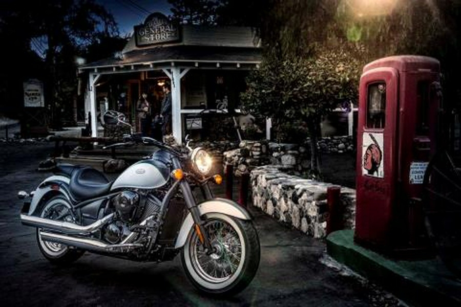 2015 Kawasaki Vulcan® 900 Classic