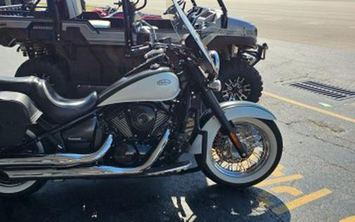 2015 Kawasaki Vulcan® 900 Classic