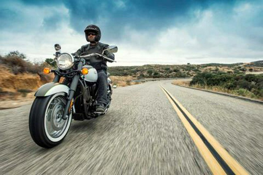 2015 Kawasaki Vulcan® 900 Classic