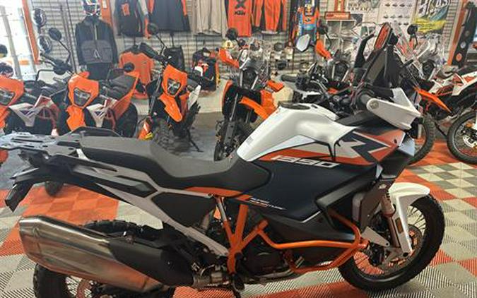 2026 KTM 1390 Super Adventure R