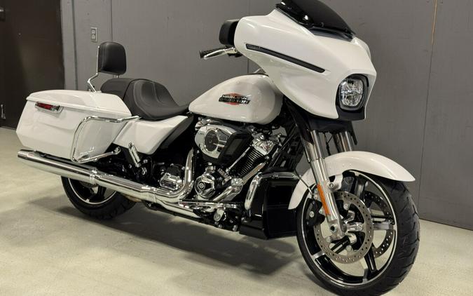 FLHX 2024 Street Glide®