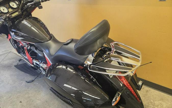 2016 Victory Motorcycles Magnum Suede Pearl White With Black & Silver