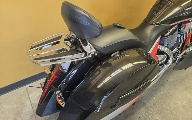 2016 Victory Motorcycles Magnum Suede Pearl White With Black & Silver