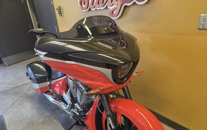 2016 Victory Motorcycles Magnum Suede Pearl White With Black & Silver