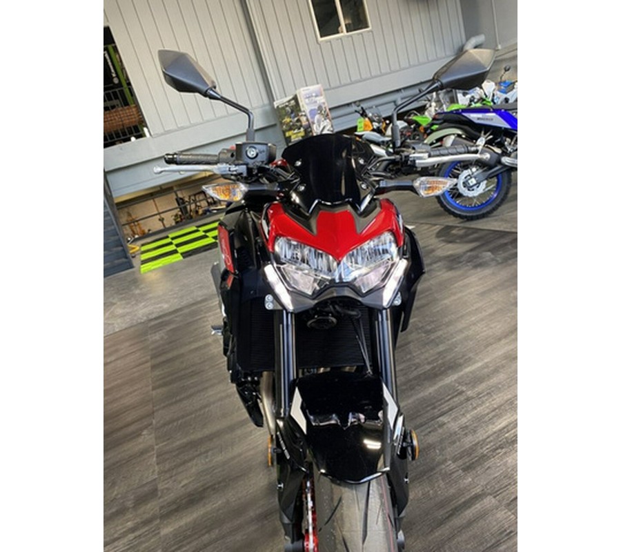 2024 Kawasaki Z900 ABS Candy Persimmon RedEbony