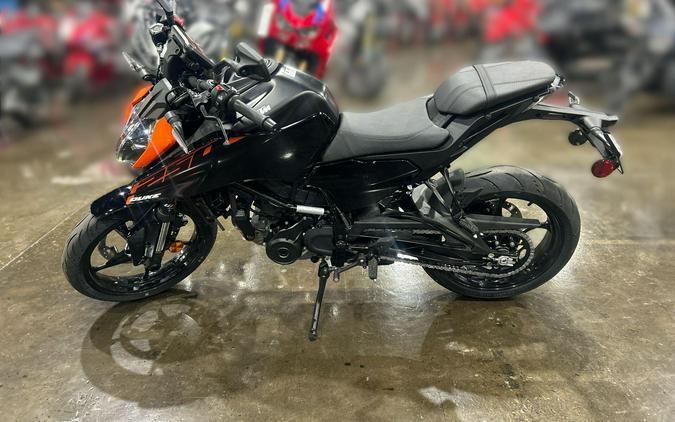 2026 KTM 250 DUKE