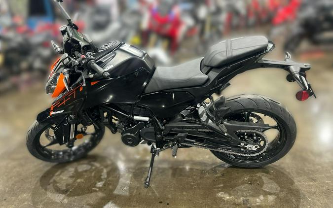 2026 KTM 250 DUKE