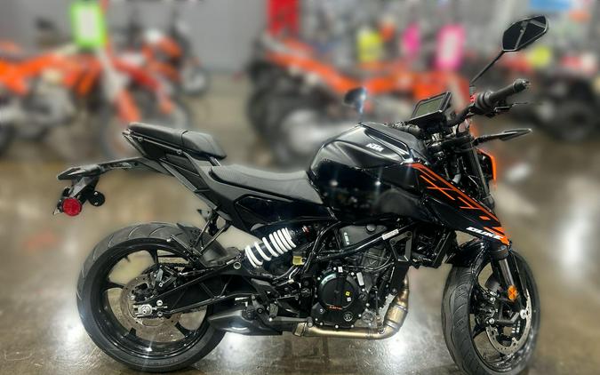 2026 KTM 250 DUKE
