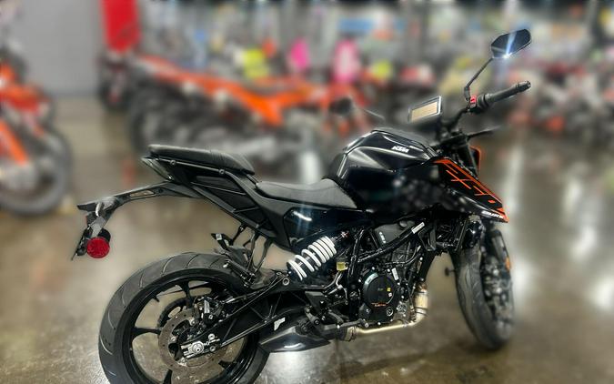2026 KTM 250 DUKE
