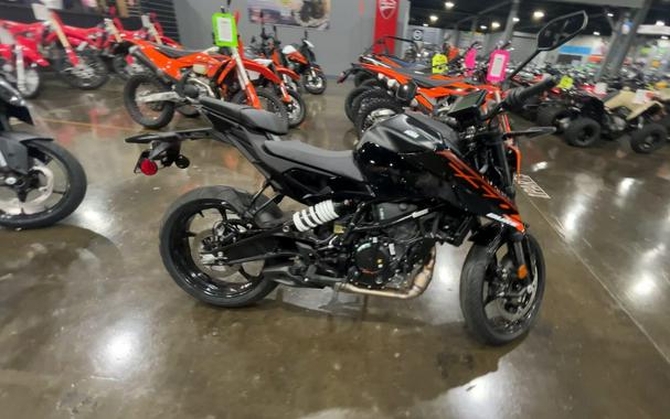 2026 KTM 250 DUKE